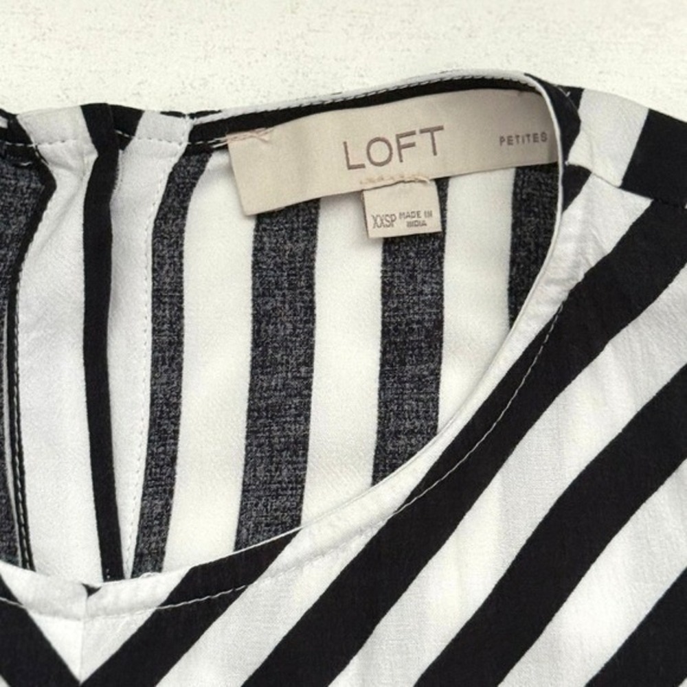Loft Petites Black White Striped Tie Front Sleeveless Shell Top XXSP Button Back - Picture 6 of 10